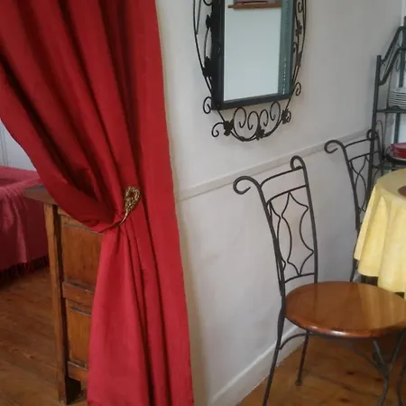Center Twin Bedroom 公寓